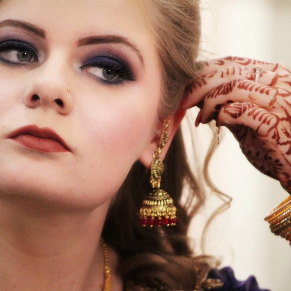 Meet your Posher, Shaina